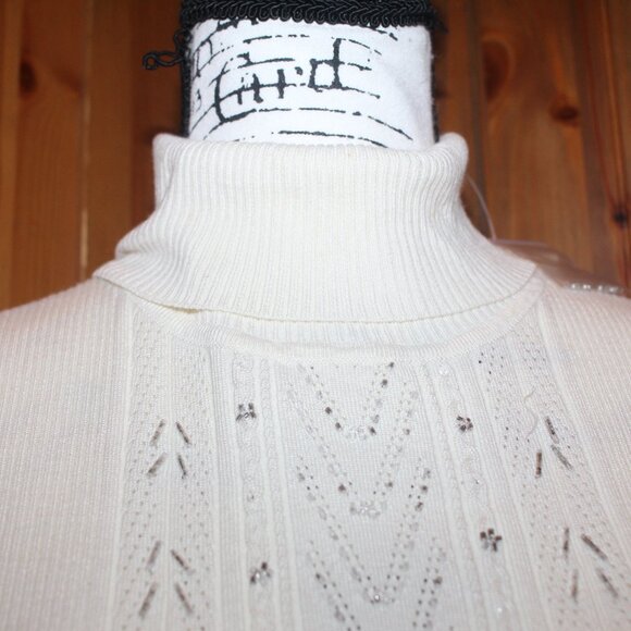 Requirements Sleeveless Turtle Neck with Crystal and Beaded Accents NWT Size XL - Picture 4 of 10